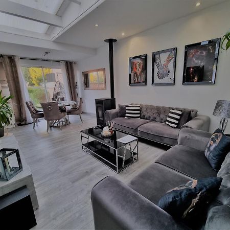 Oasis Citadine Terrasse Intime Jardin Privatif En Plein Centre Ville 70M2 Cambrai Exterior foto